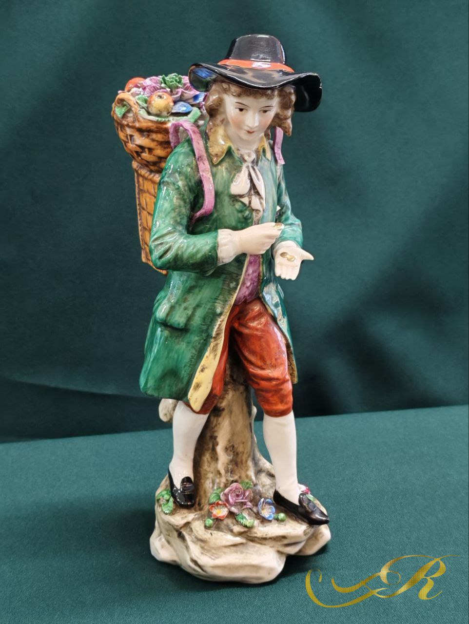 Статуэтка "Еврейский мальчик с цветами"