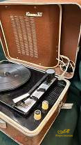 Виниловый Проигрыватель "Юность 301", СССР Чемодан кож.зам, в рабочем состоянии