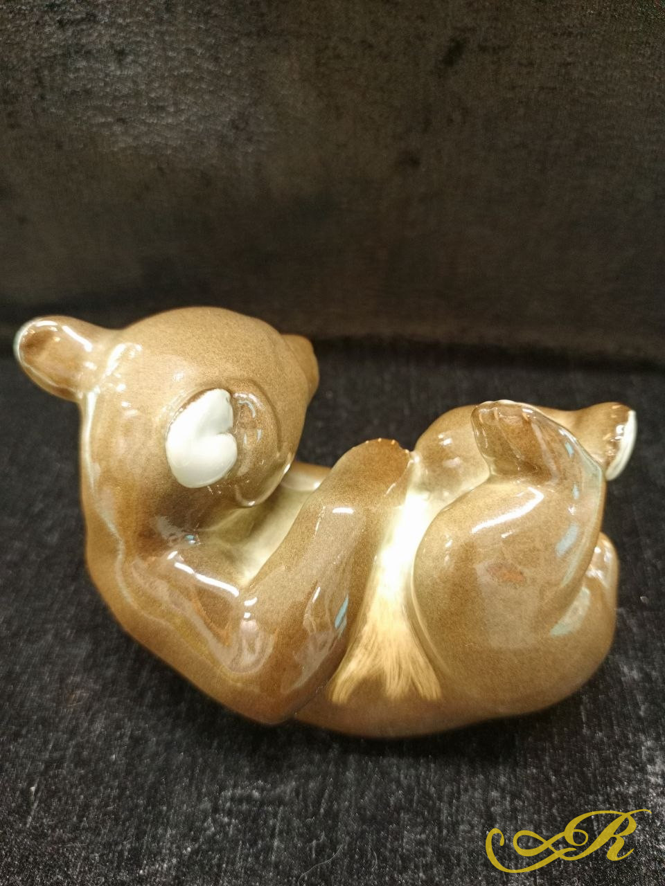  Фарфоровая статуэтка "Медвежонок лежащий" " Резвящийся мишка" ( ЛФЗ) Твердый фарфор Вторая половина ХХ века 1970-1980гг.