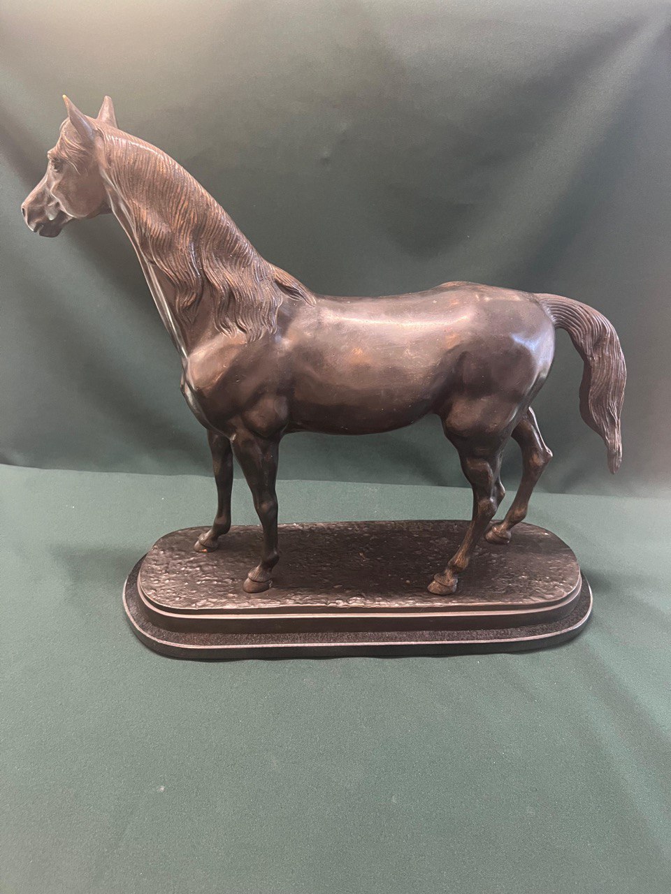 Скульптура "Конь". Р.J.Mene подписная. 1855 год. Бронза, патина. Размер 38 х 45 х 14 см.