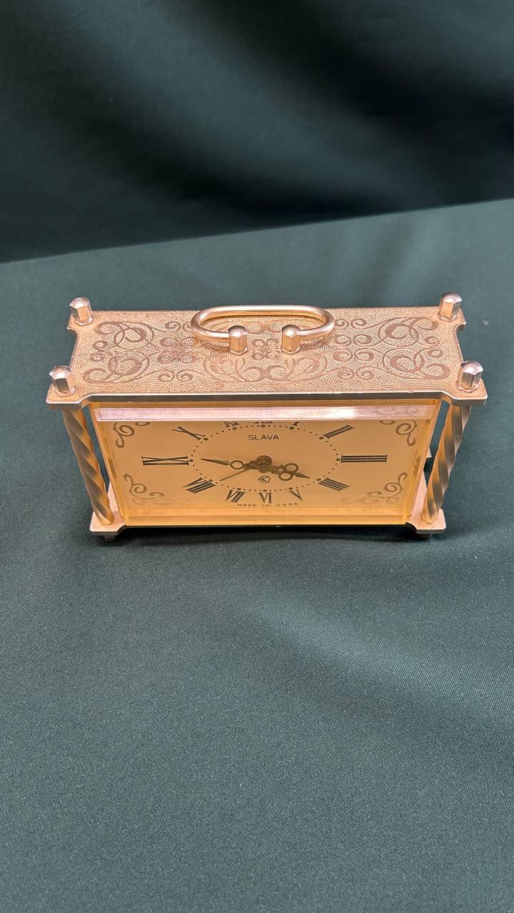 Часы с будильником винтажные "Слава", СССР.