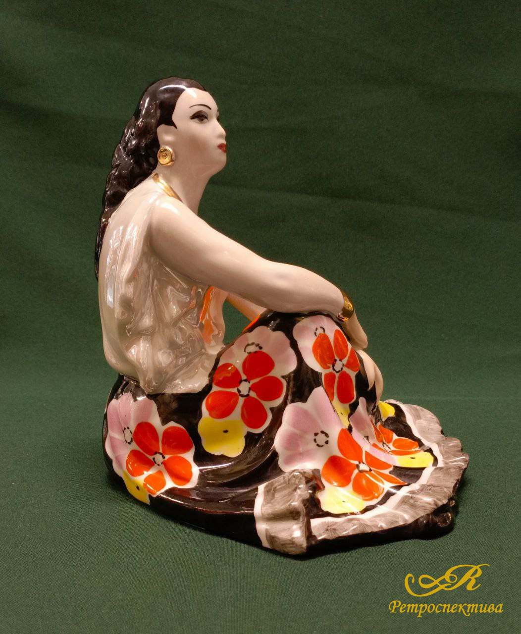 Фарфоровая статуэтка «Цыганка» Дулёво 1966г.