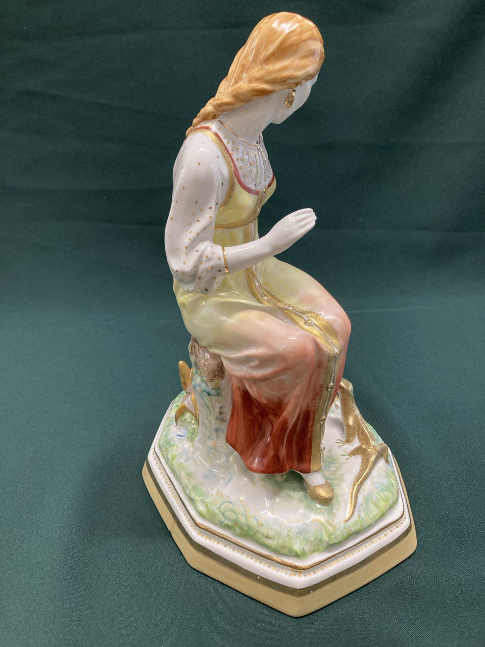 "Малахитница" или "Хозяйка медной горы" Дулево. СССР.