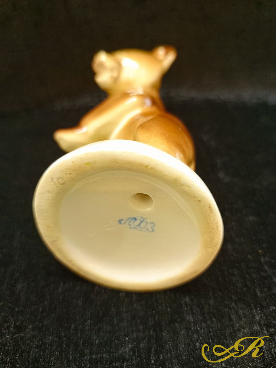  Фарфоровая статуэтка " Бурый медвежонок" ЛФЗ ( Ленинградский фарфоровый завод),  СССР 1938 г.Клеймо.