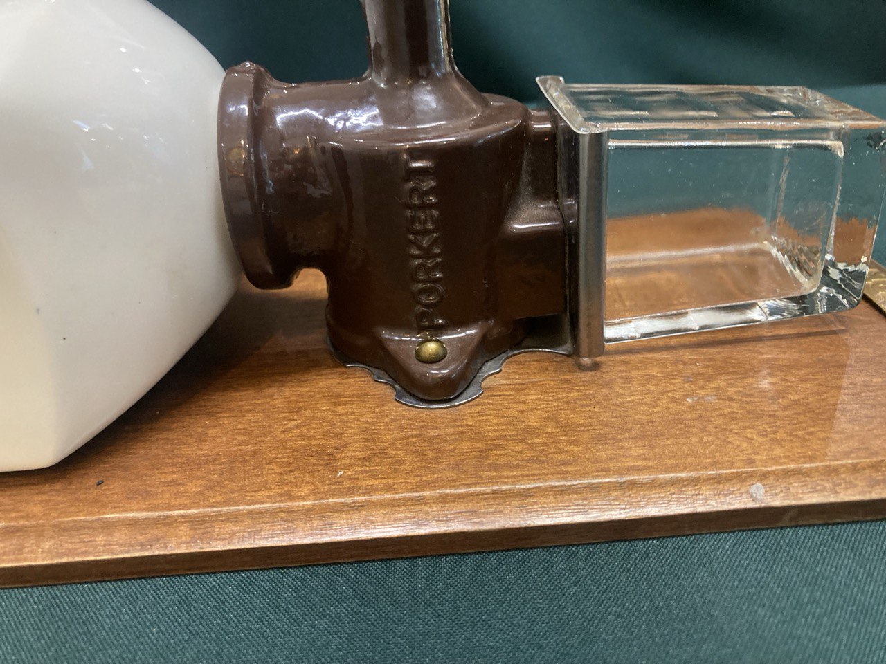 Кофемолка настенная. PORKERT.Европа