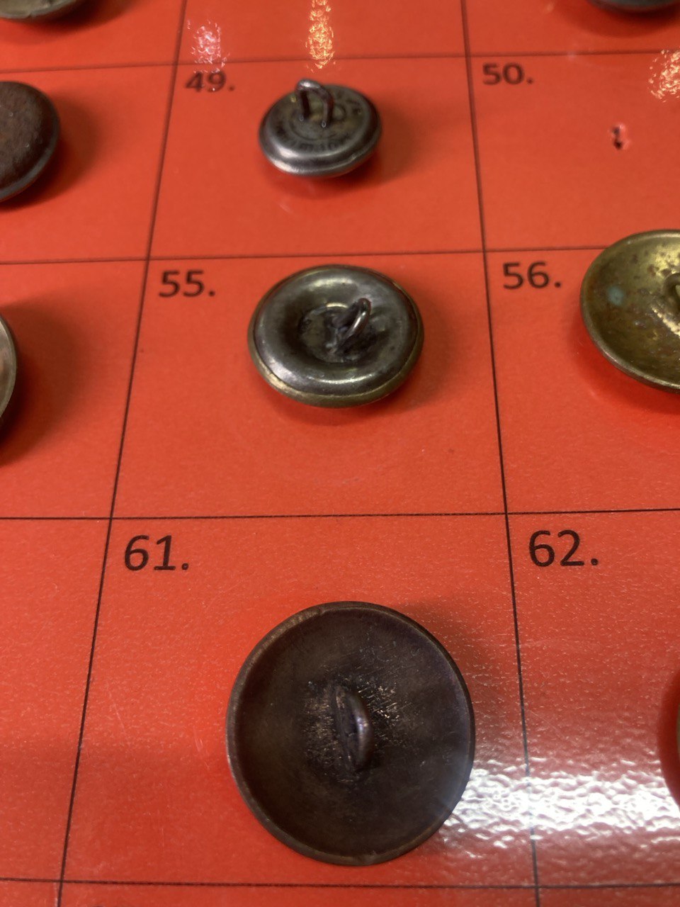 Пуговицы