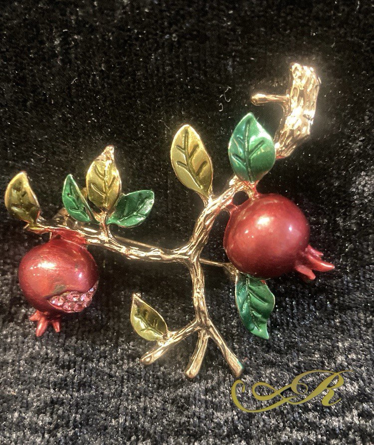 Брошка " Ветка граната"