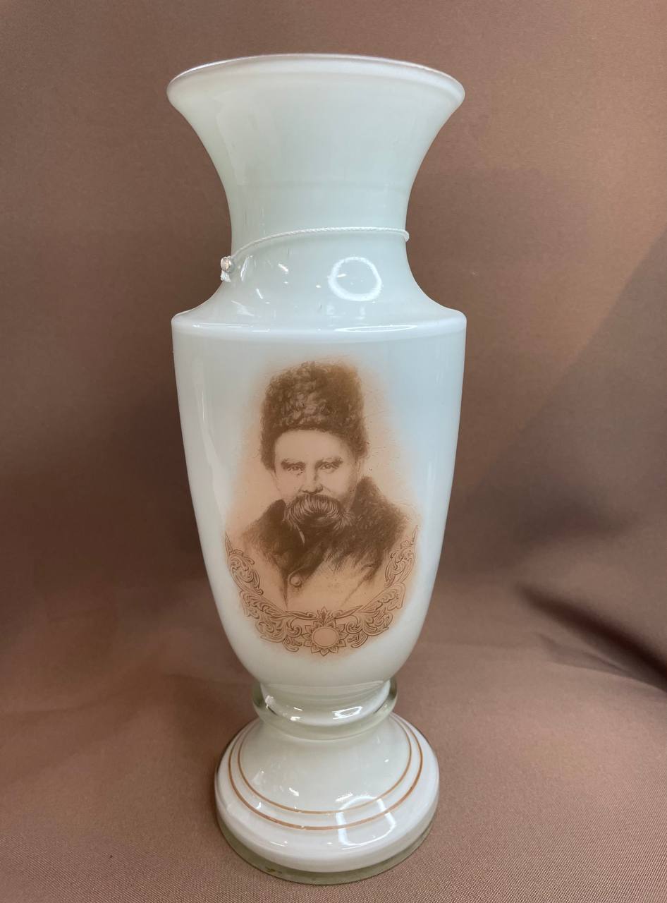 Ваза "Поэт Шевченко", сер. ХХ в., СССР