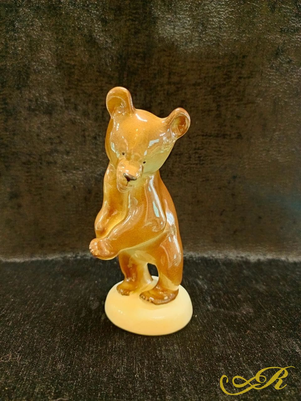  Фарфоровая статуэтка " Бурый медвежонок" ЛФЗ ( Ленинградский фарфоровый завод),  СССР 1938 г.Клеймо.