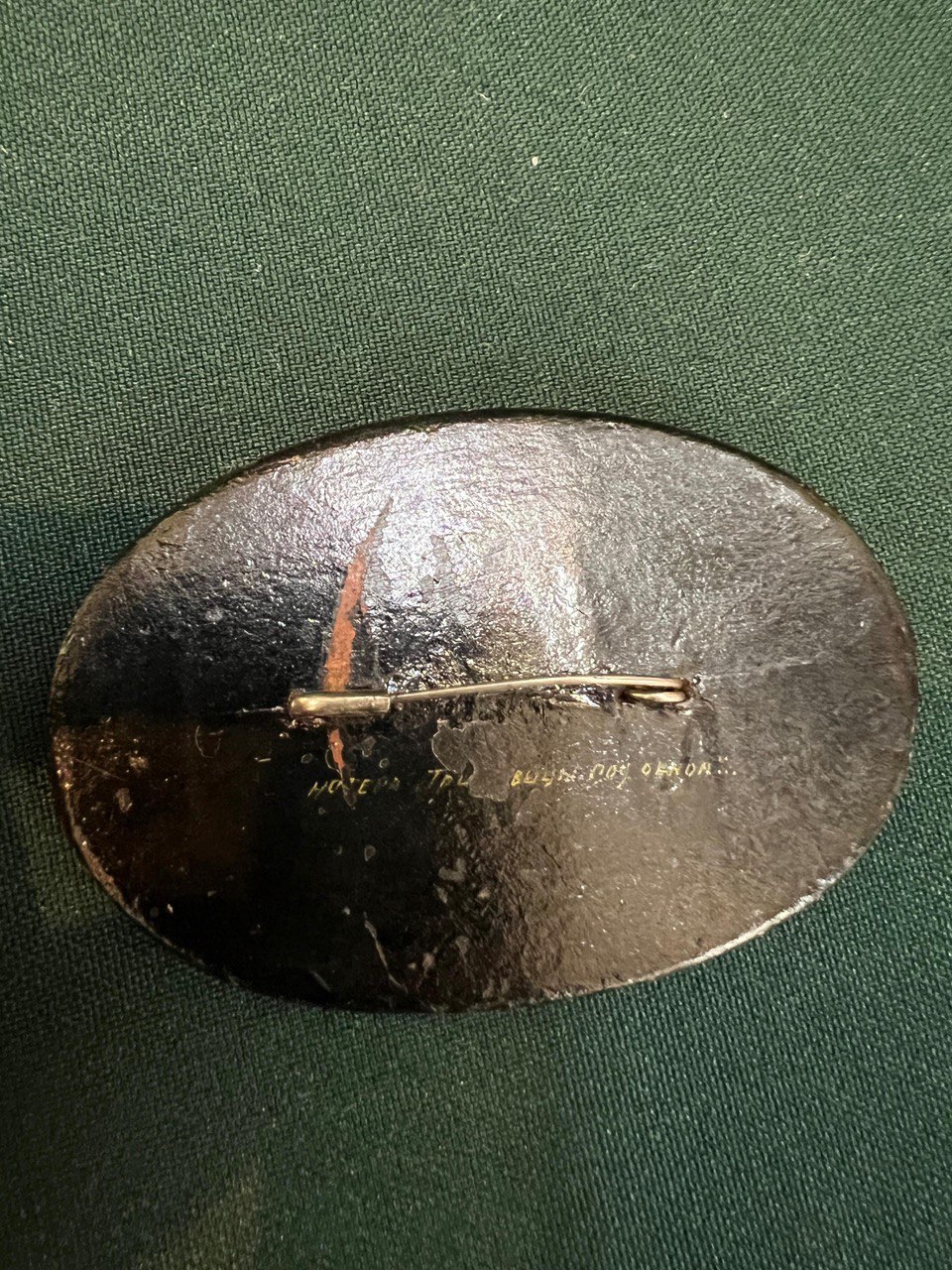 Брошка " Три девицы под окном …" папье маше. СССР.