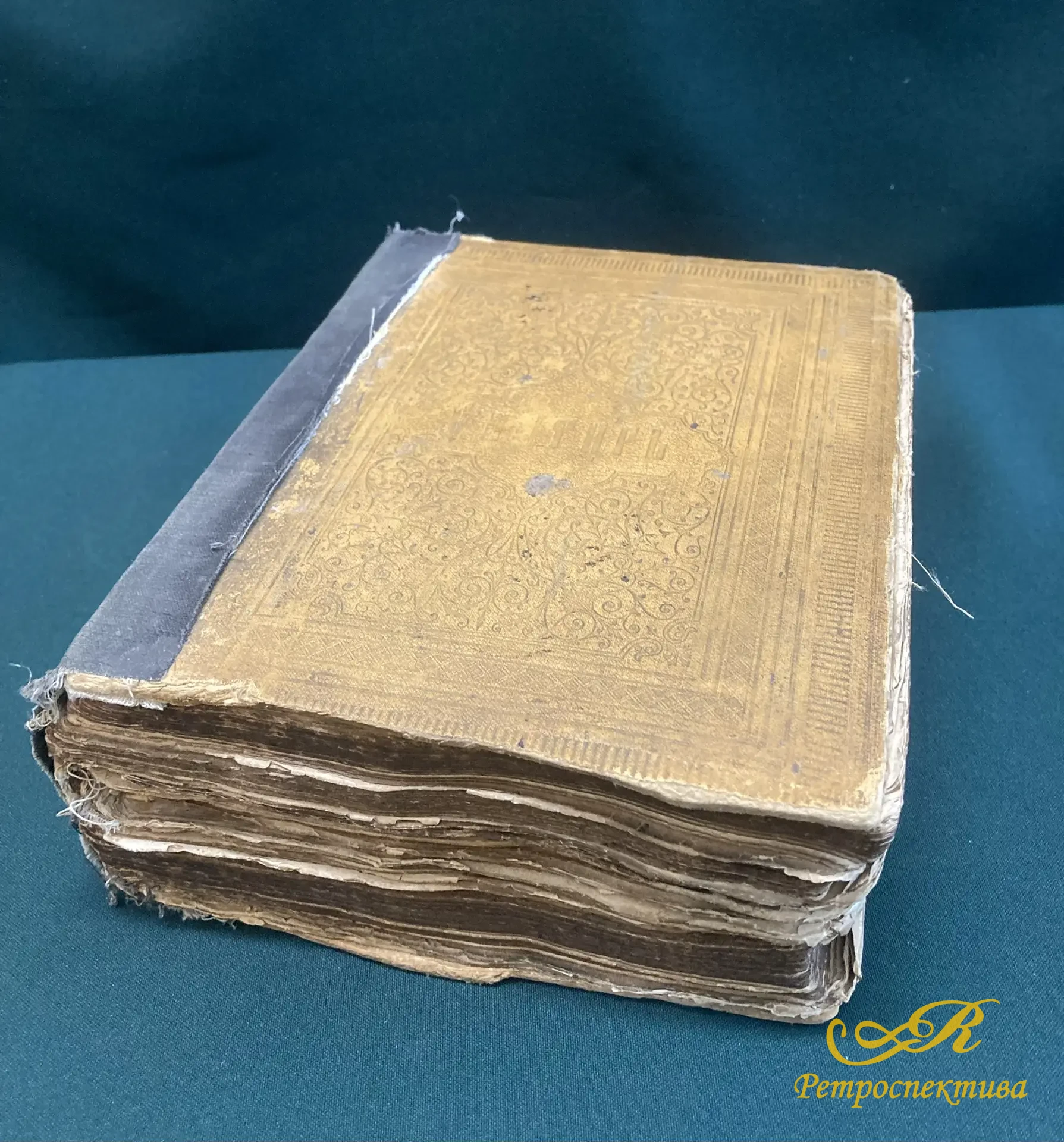 Книга - обучающая , церковная , старинная на церковнославянском языке. Москва, конец XIX в.