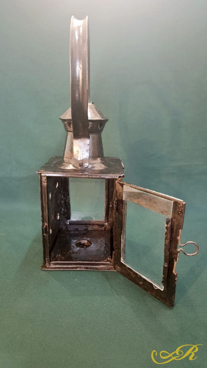  Старинный металлический подвесной фонарь. В-38 см. Ш-13 с. 