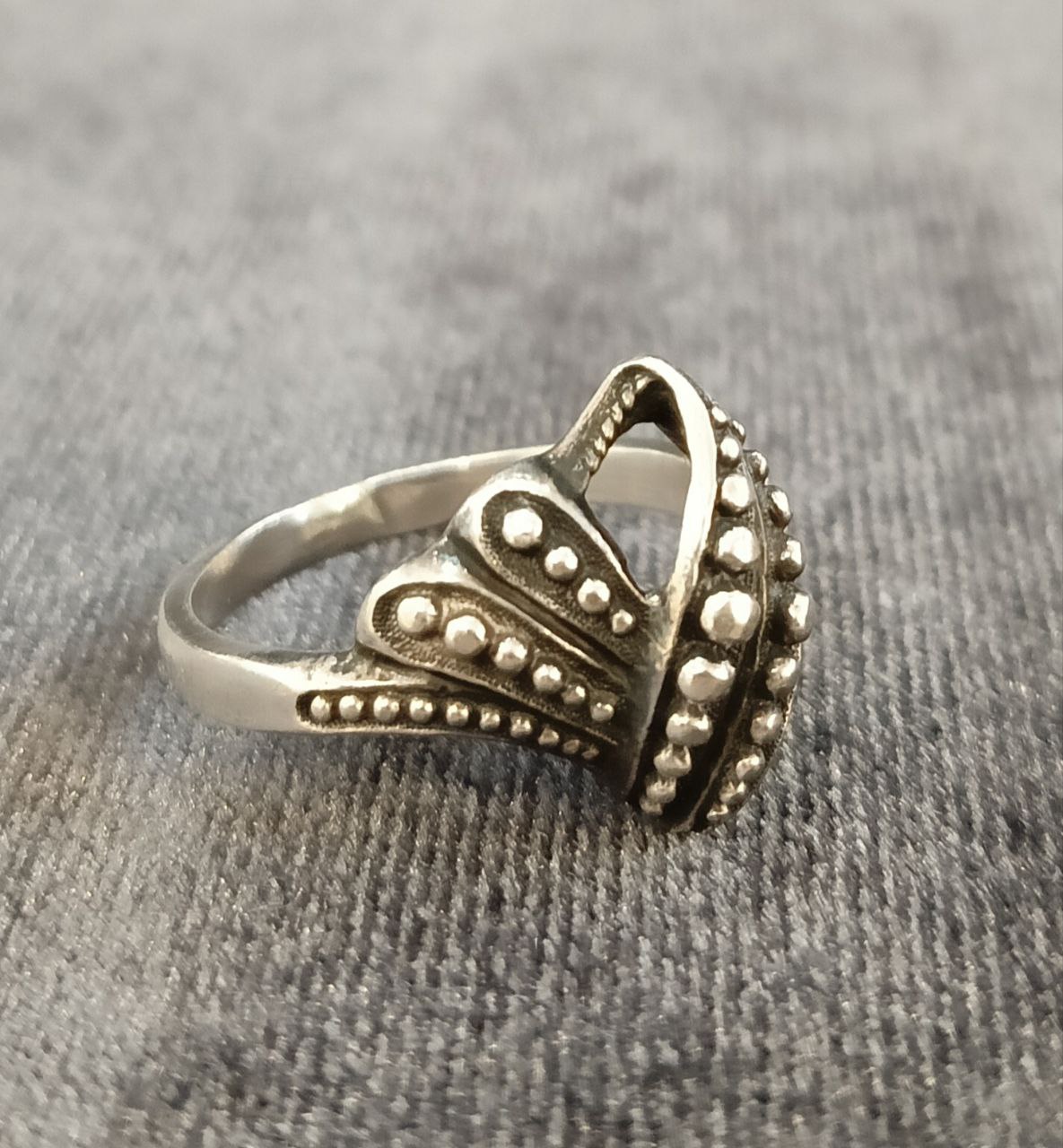 Кольцо серебро 925 проба, вес 3,1 гр, размер 17,5