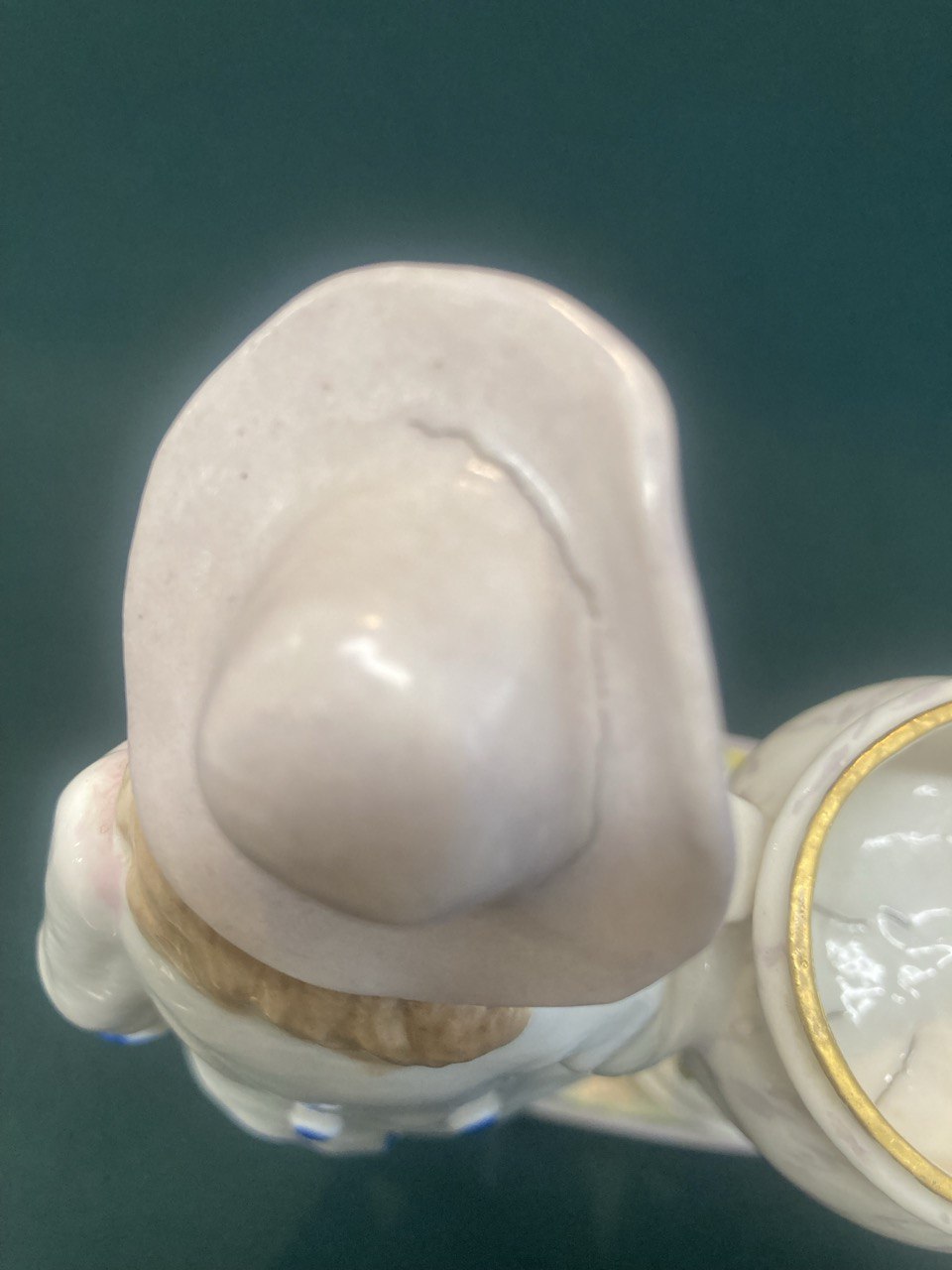 Фарфоровая фигурка, подсвечник. " Садовник". Франция. Лимож. 