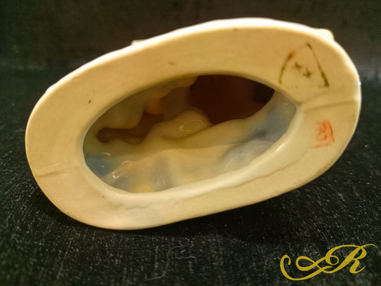  Фарфоровая "Белка с грибами "Знаменитая Гжель.СССР 1950-1960. Турыгинский завод " Художественная керамика ".