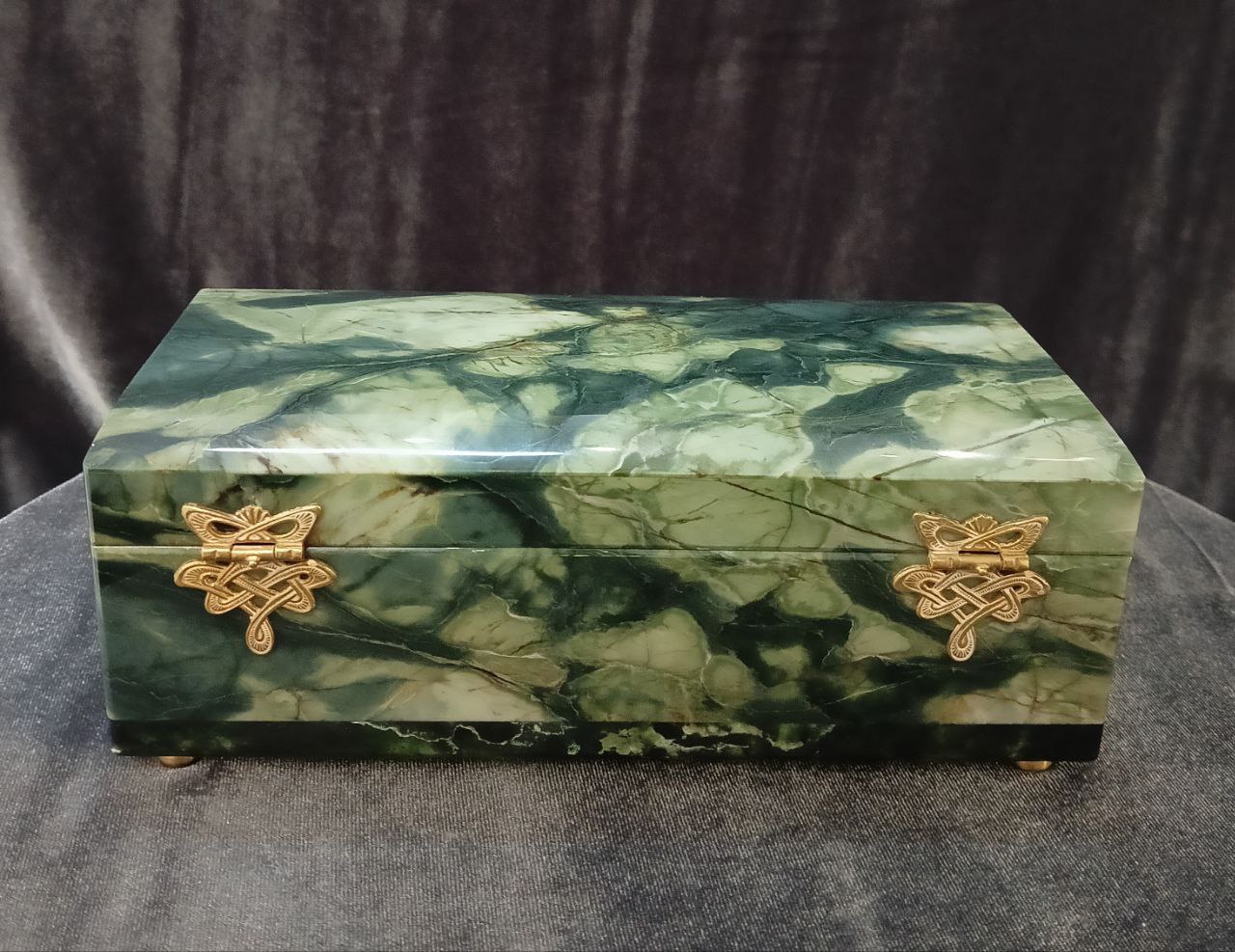 Шкатулка большая яшма (мулдакаевская) 18х9х8см