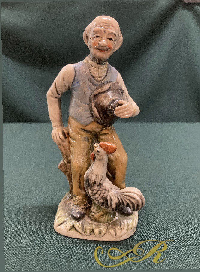 Статуэтка «Старичок с петухом»