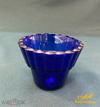 Чаша для лампадки.Диаметр у основания 4,5 см