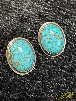  Винтажные серьги гвоздики из серебра 925 пр, камень бирюза. Вес изделия 10,6 гр.