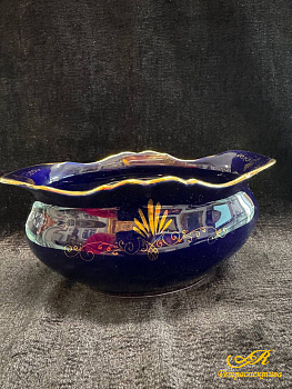 Фарфоровая конфетница, СССР Кисловодск. Кобальт, золочение. 