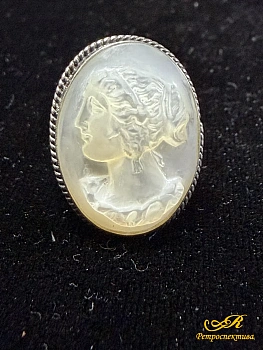 Серебряное кольцо - камея. 875 пр со звездой, перламутр.